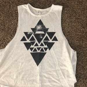 Geometric graphic tank